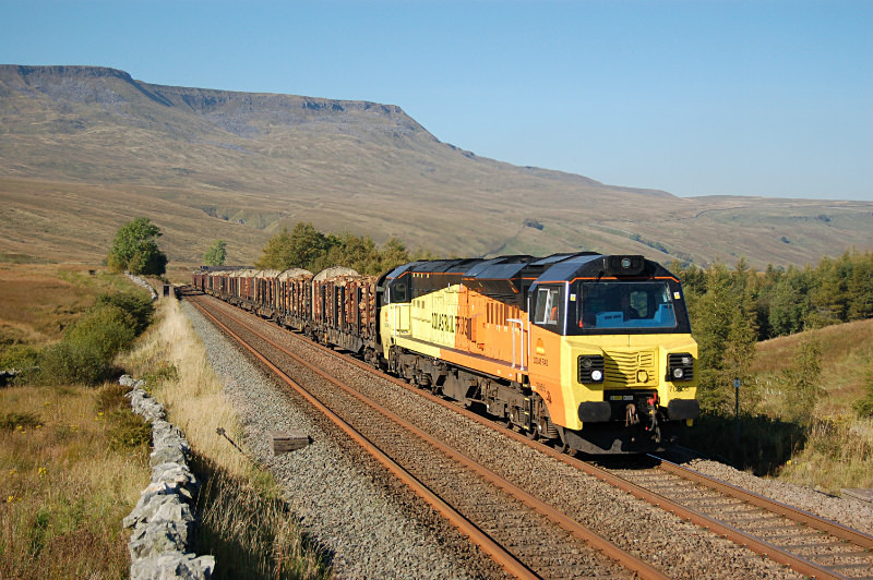 JL - 2.10.15 70805 6J37 Carlisle - Chirk, Ais Gill MP260 - Ais Gill - Milepost 260