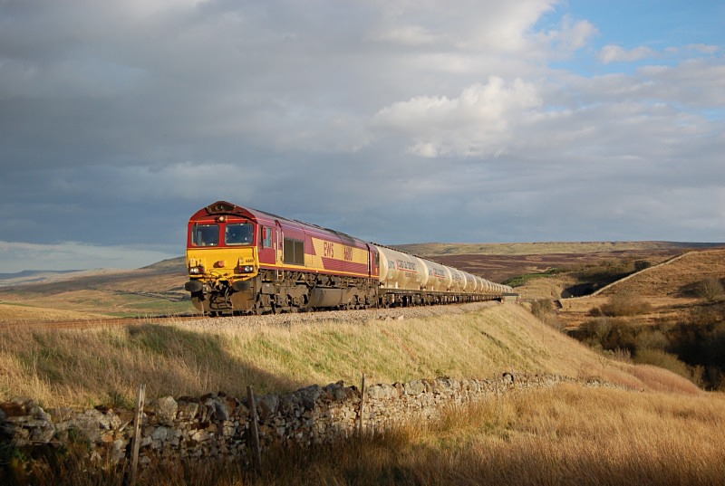 14.4.14 - 66110 6S00 Clitheroe - Mossend, Lunds - Lunds - Northbound