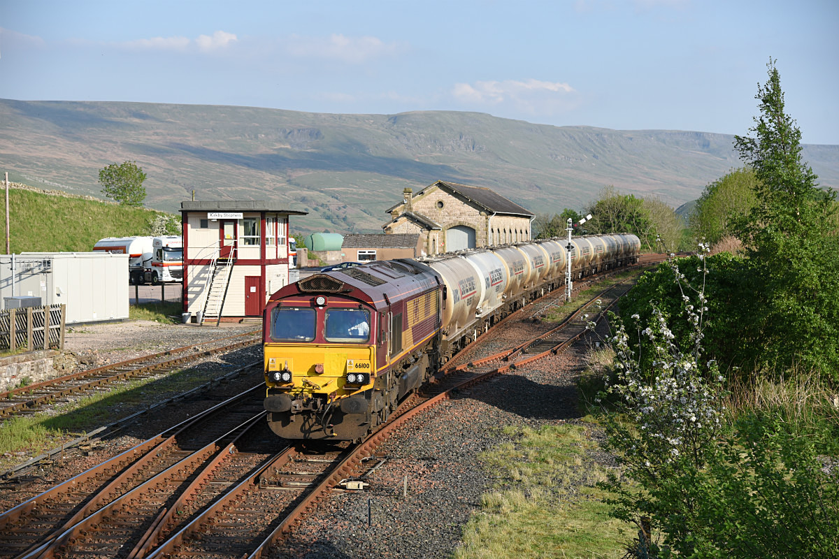 JL - 26.5.17 66100 6S00 Clitheroe - Mossend, Kirkby Stephen - Kirkby Stephen