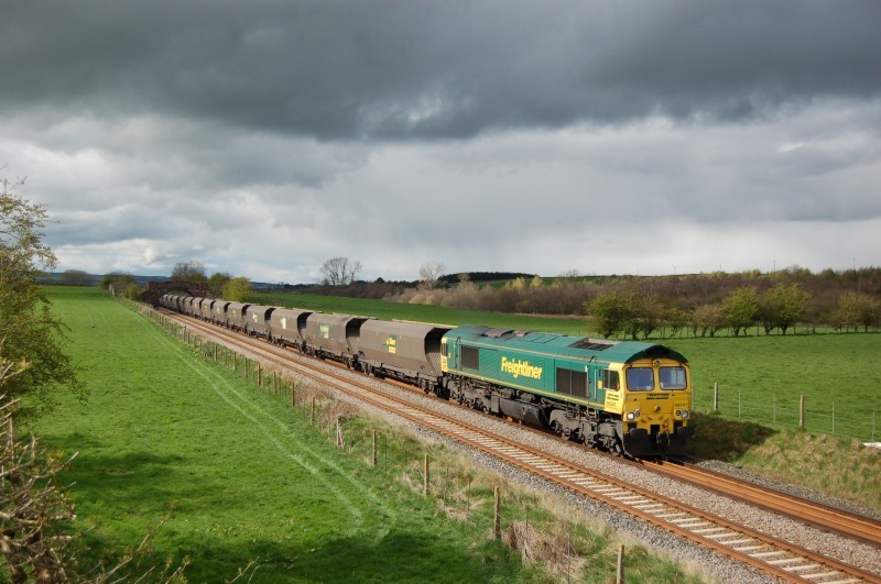 11.4.12 - 66547 6M32 Killoch - Ratcliffe, Greenlands Farm - Greenlands Farm