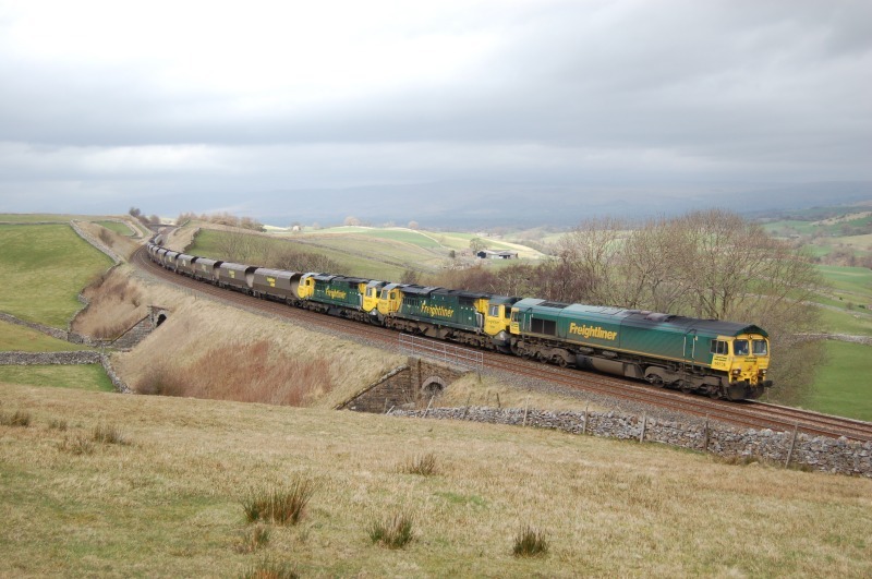 20.3.12 - 66528, 70002, 70010 6Z68 Killoch - Drax, Birkett Common - Birkett Common (southbound)