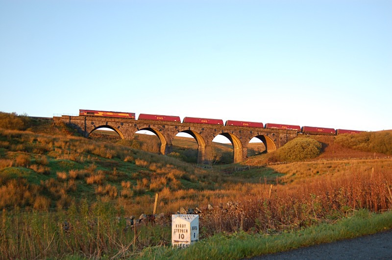 24.10.13 - 66066 6E77 New Cumnock - Cottam, Lunds viaduct - Lunds - Southbound