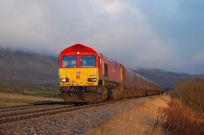 19.11.13 - 66118 6E77 Hunterston - West Burton, Shaw Paddock - (Pete) Shaw Paddock