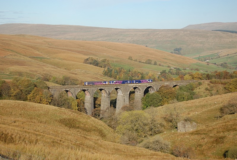 24.10.13 - Unidentified 153 & 158 08.49 Leeds - Carlisle, Dent Head - Dent Head