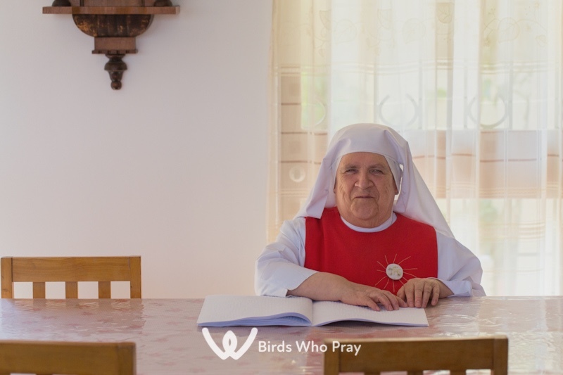  - Birds Who Pray