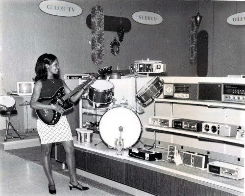 1960s music store - Recreation