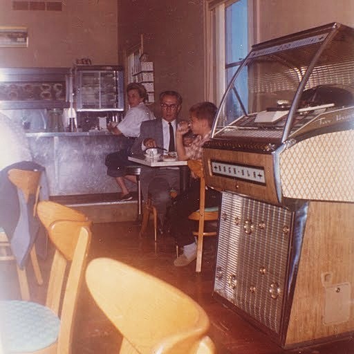 diner jukebox 1967 - Out and About