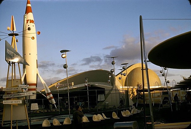 1960s amusement park - Recreation