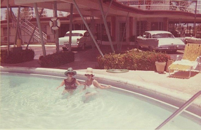 1964 motel - On Vacation