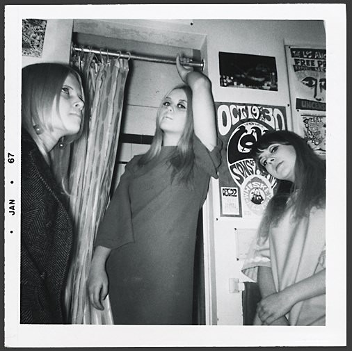Psychedelic girls 1967 - 60s counter-culture