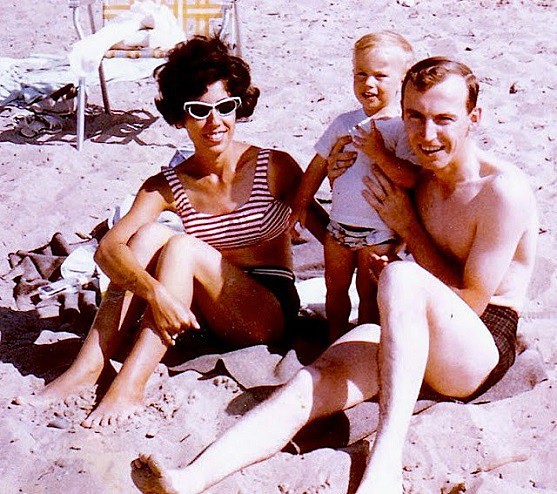 1968 beach fashion - Fashions and Styles