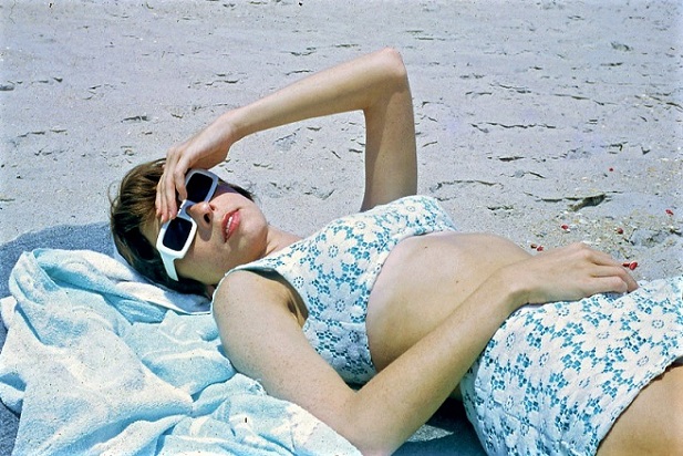 1960s sunbathing - Recreation