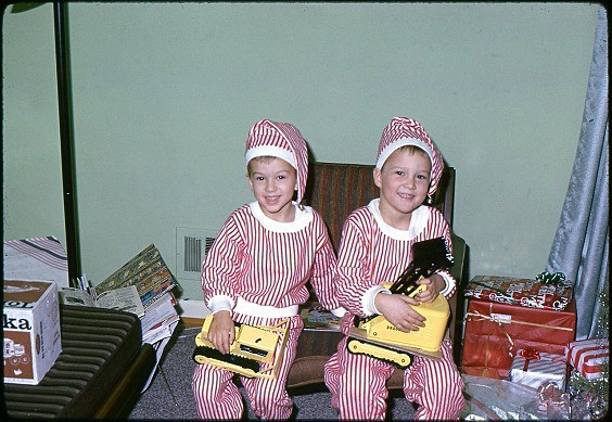 Christmas morning 1965 - Holidays