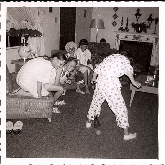 slumber party 1963 - Party
