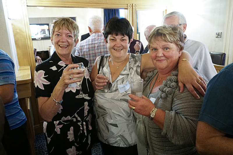 ACP03823-24 - Dinas School Reunion 1964-69