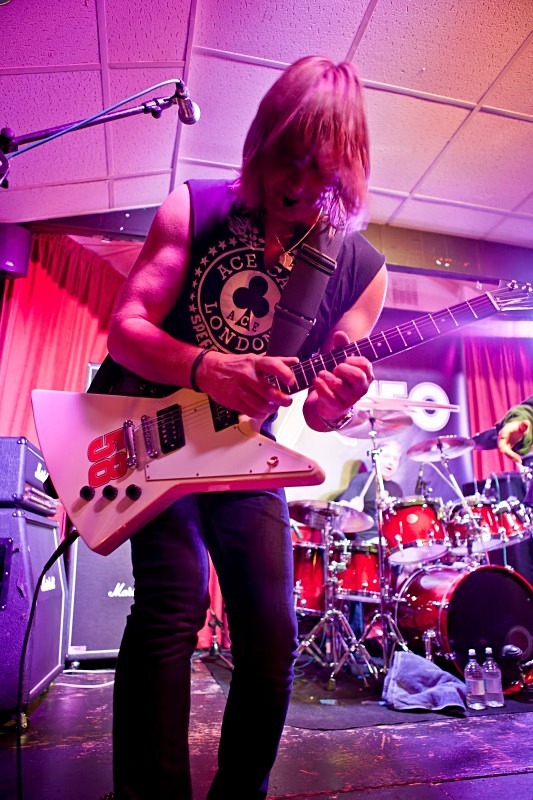 X-UFO, The Tropic at Ruislip, 25 November 2011 - X-UFO