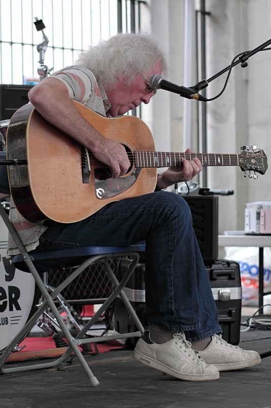 Chalton Street, Somers Town, London, 11 July 2009 - Wiz Jones
