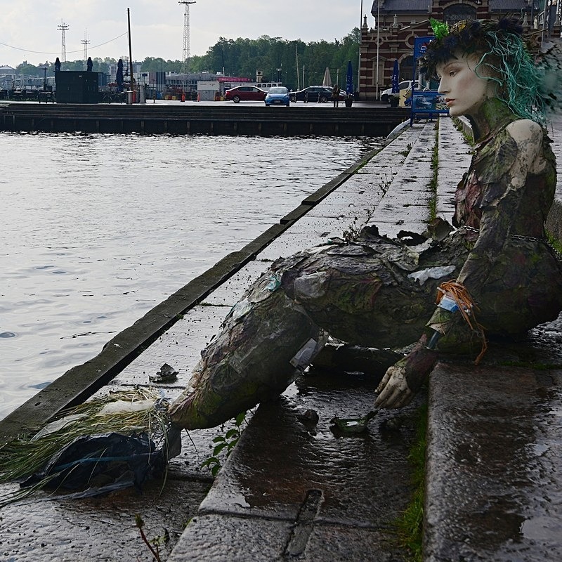 Syren statue - Finland