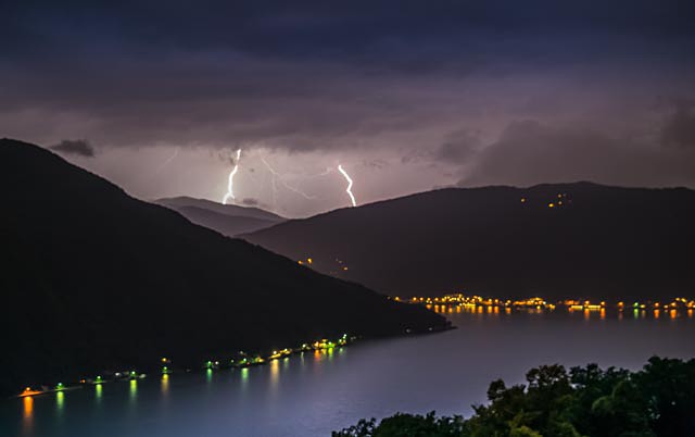 Double strike - Switzerland