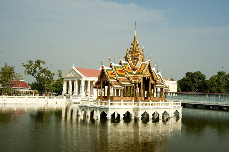 Bang Li temple on the pond - Thailand