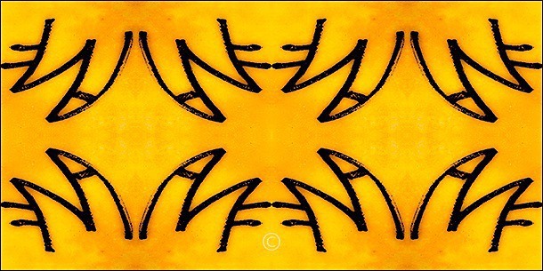 Sun blessed motif - Golden