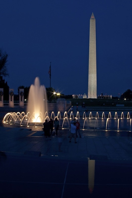 Reflecting the Heroes 12 x 18 - Washington DC