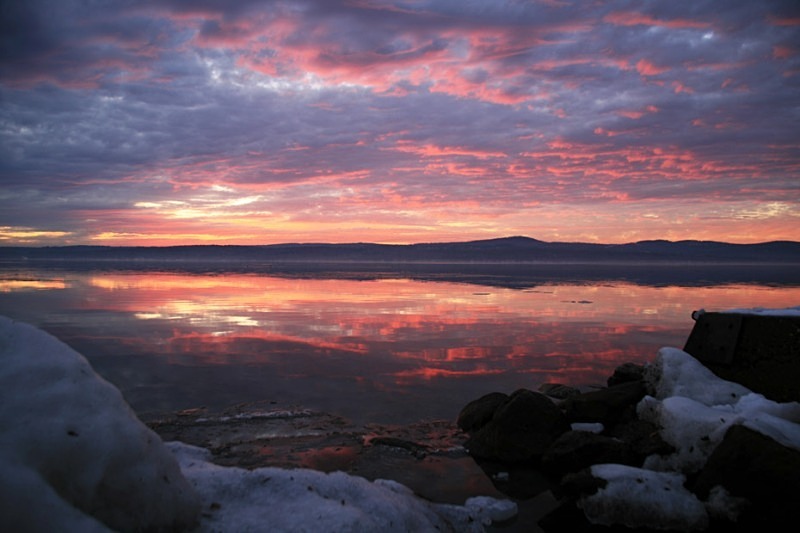 Winnisquam Winter Sunset 12 x 18 - New Hampshire