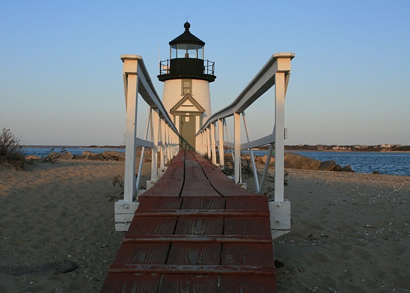 Silent Sentinal 6 12 x 18 - Nantucket