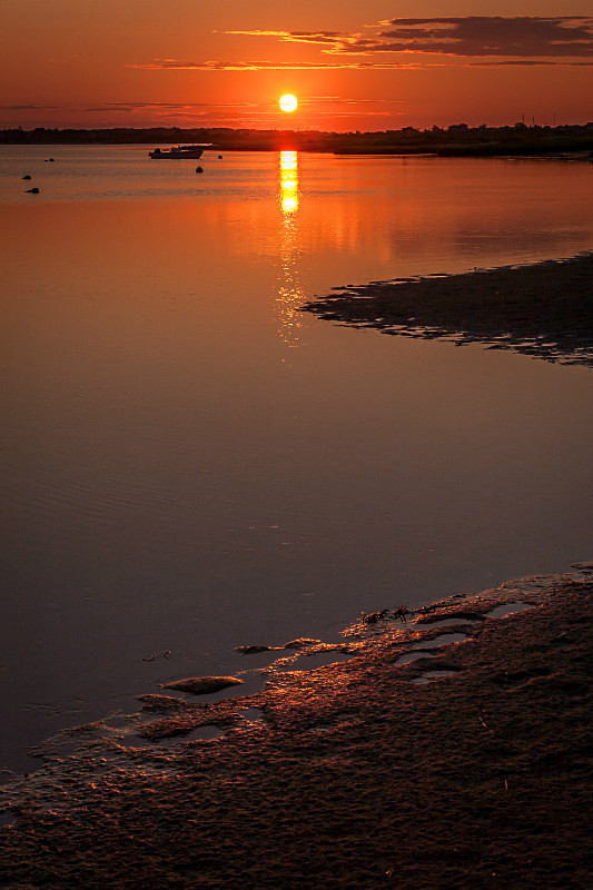 Madaket Sunrise 12 x 18 - Nantucket