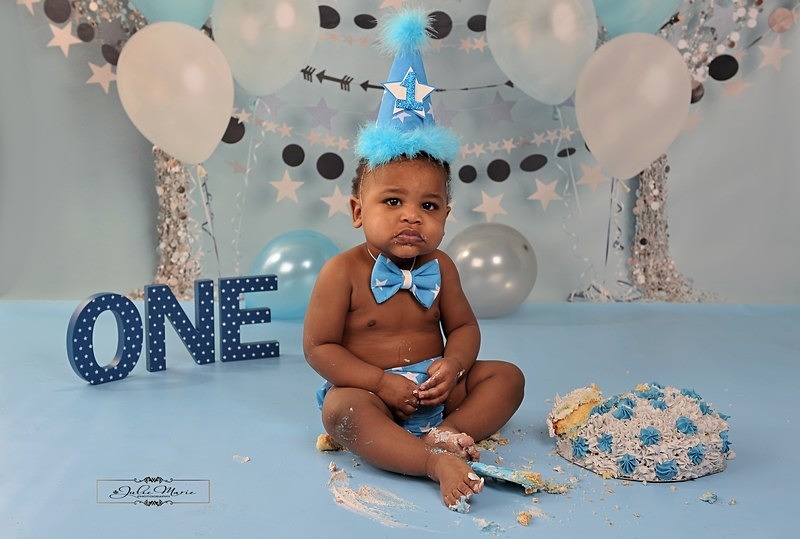 new blue and silver - Cake Smash