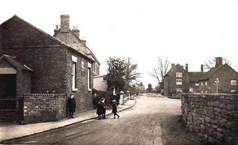 Weston on Trent Station Corner 80 - OLD PHOTOS OF DERBYSHIRE