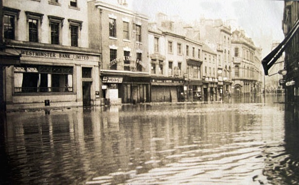 Derby 1932 Cornmarket Floods 355 - OLD PHOTOS OF DERBY