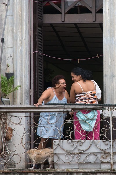 The Gossips, Havana - PORTRAITS AND CANDIDS