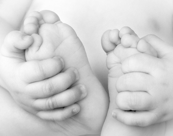 Little Fingers and Toes - PORTRAITS AND CANDIDS