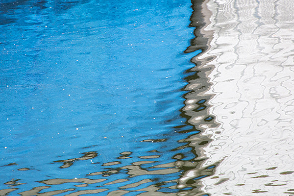 AD1221 - REFLECTIONS & SHADOWS