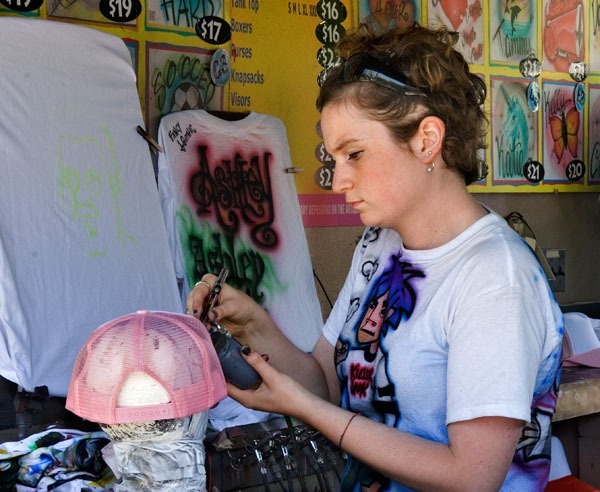 Spray Painter - PORTRAITS AND CANDIDS