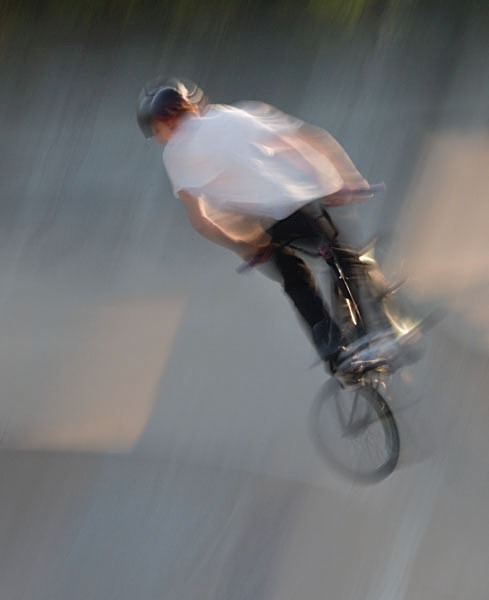 BMX trick biker #2 - PEOPLE IN MOTION