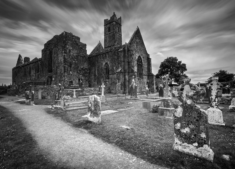 Quin Abbey - Black & White