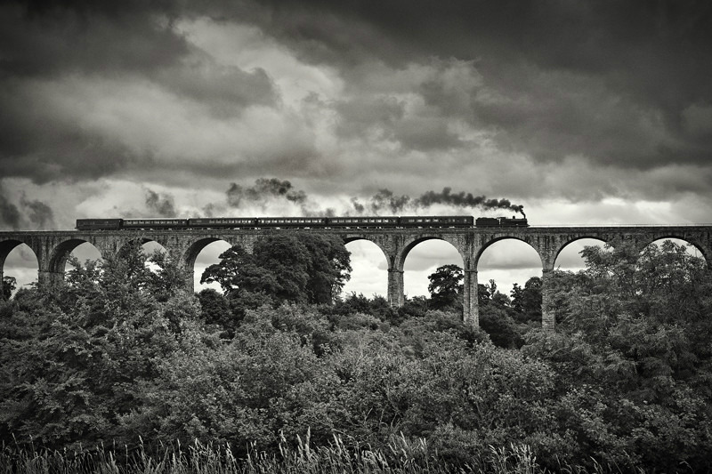 Across the 18 Arches - Black & White