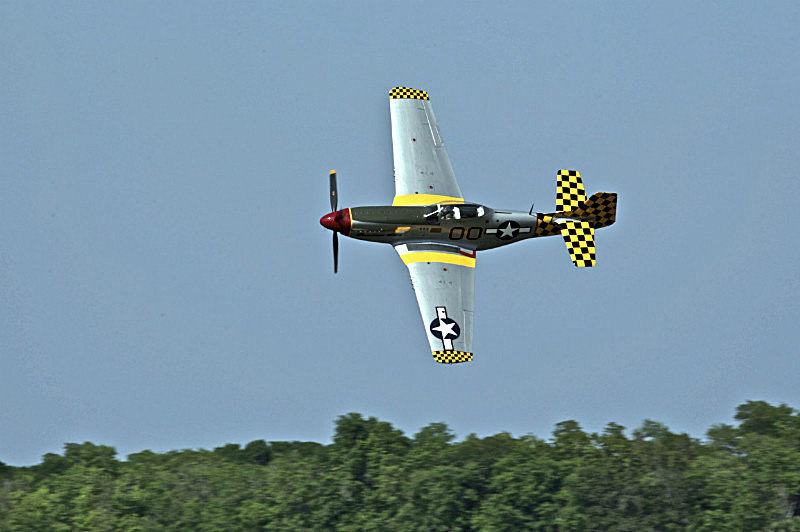'P-51 Low Pass' - manned flight