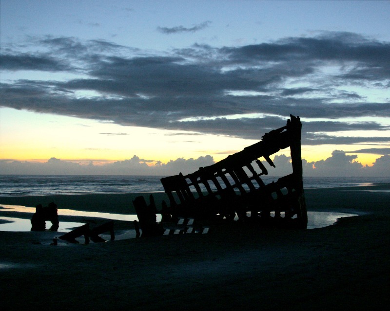 'Peter Iredale' - derelicts
