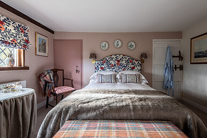  - Property & Interiors