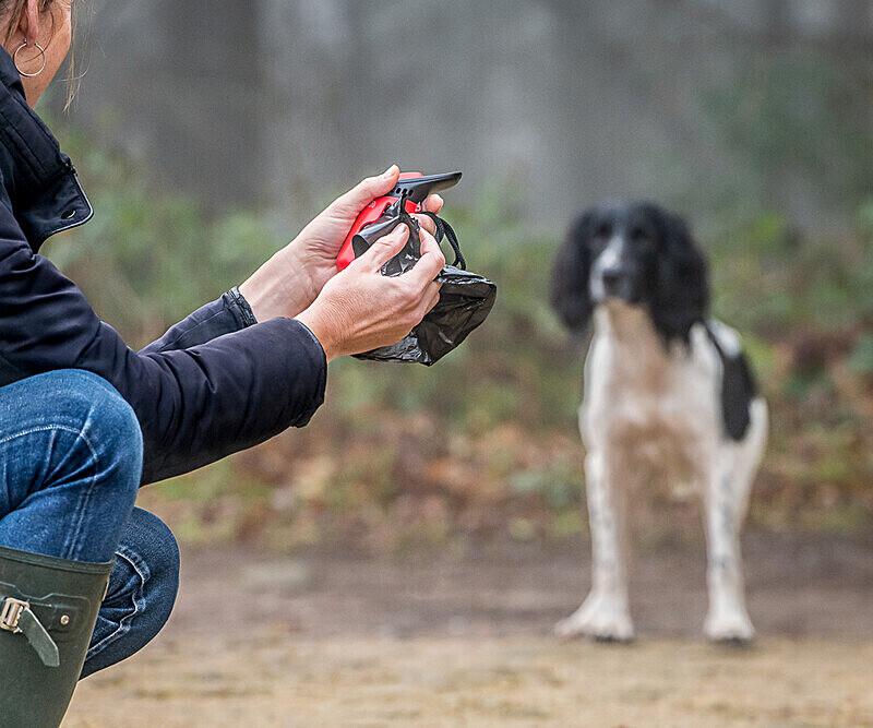 Mikki 3-in-1 whistle,clicker & poo-bag holder - Commercial