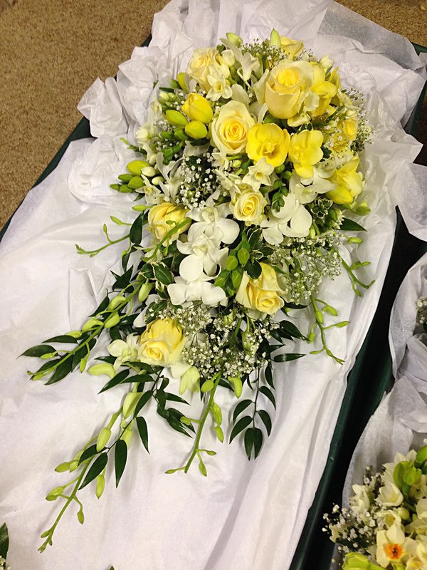  - Bridal Teardrop/shower Bouquets