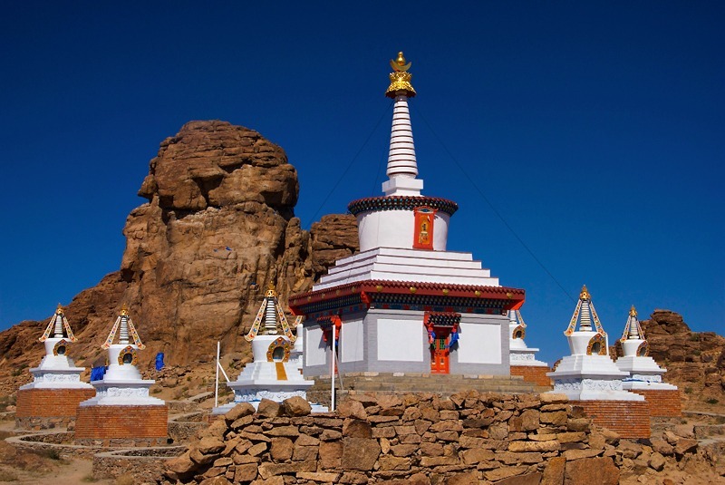 Stupas in the Gobi Desert. - Our World