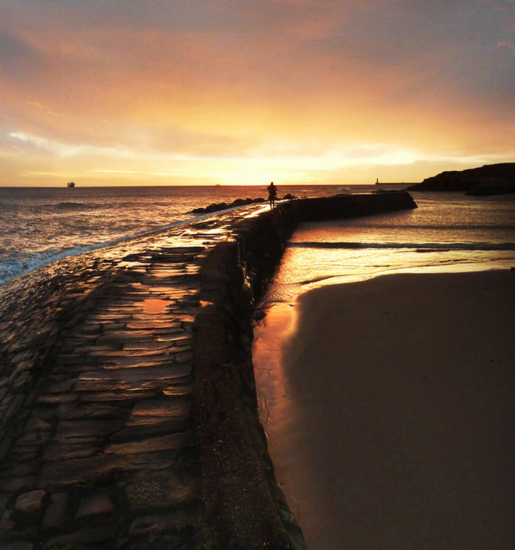Cullercoats pier, Northumbria - CULLERCOATS BAY
