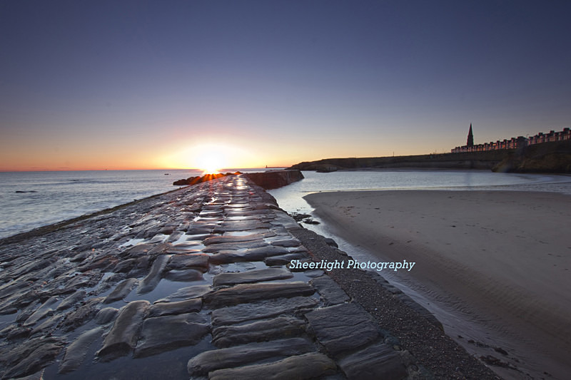 Cullercoats 2014 pier sunbreak 1  thumbnail - CULLERCOATS BAY