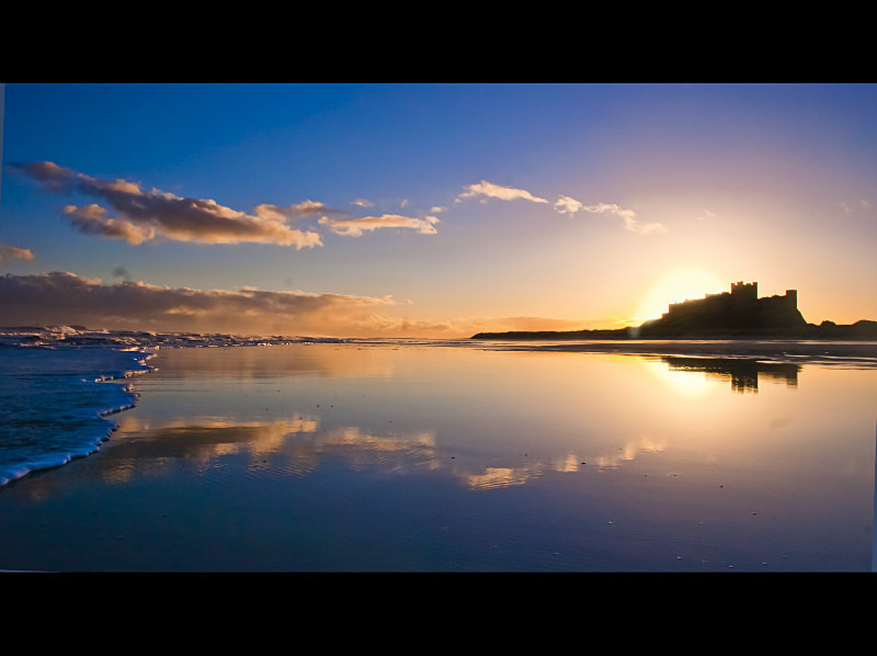 Bamburgh Mirror dawn - SEACHANGES