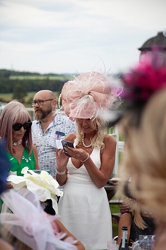 PONTEFRACT RACE 2025-9339 - PONTEFRACT RACES - LADIES DAY 2025