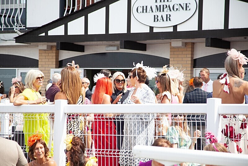 PONTEFRACT RACE 2025-9044 - PONTEFRACT RACES - LADIES DAY 2025